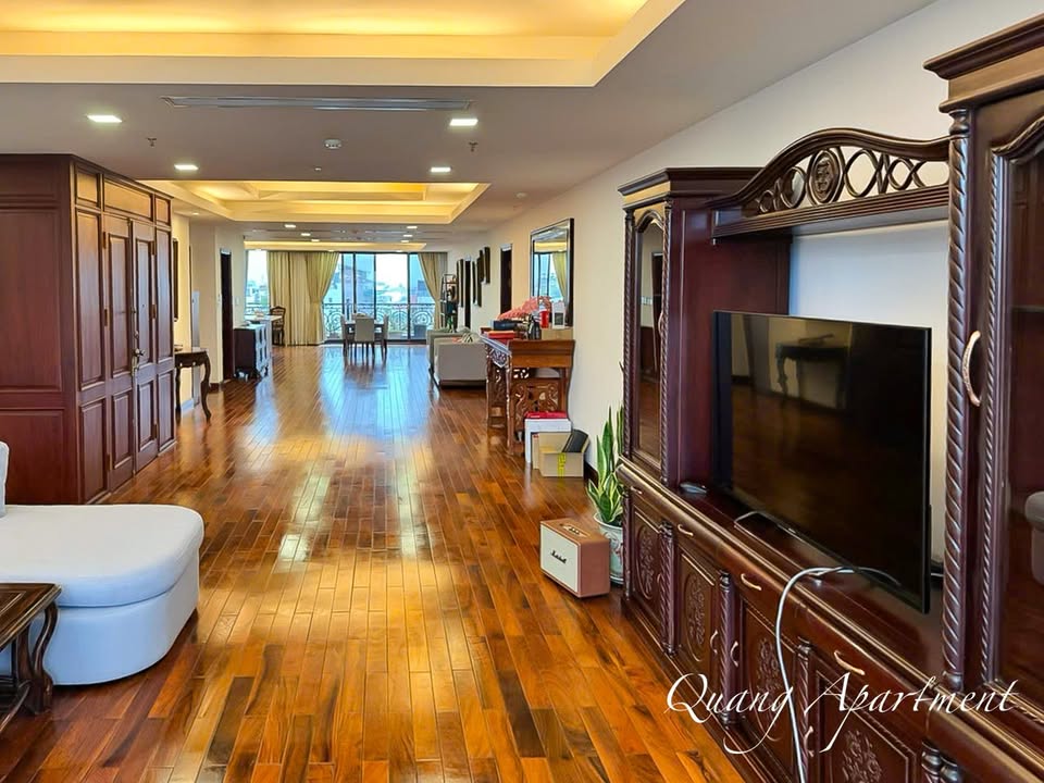 Căn hộ cho thuê đường Xuân Diệu 300m² - Đẳng cấp sống tuyệt vời!