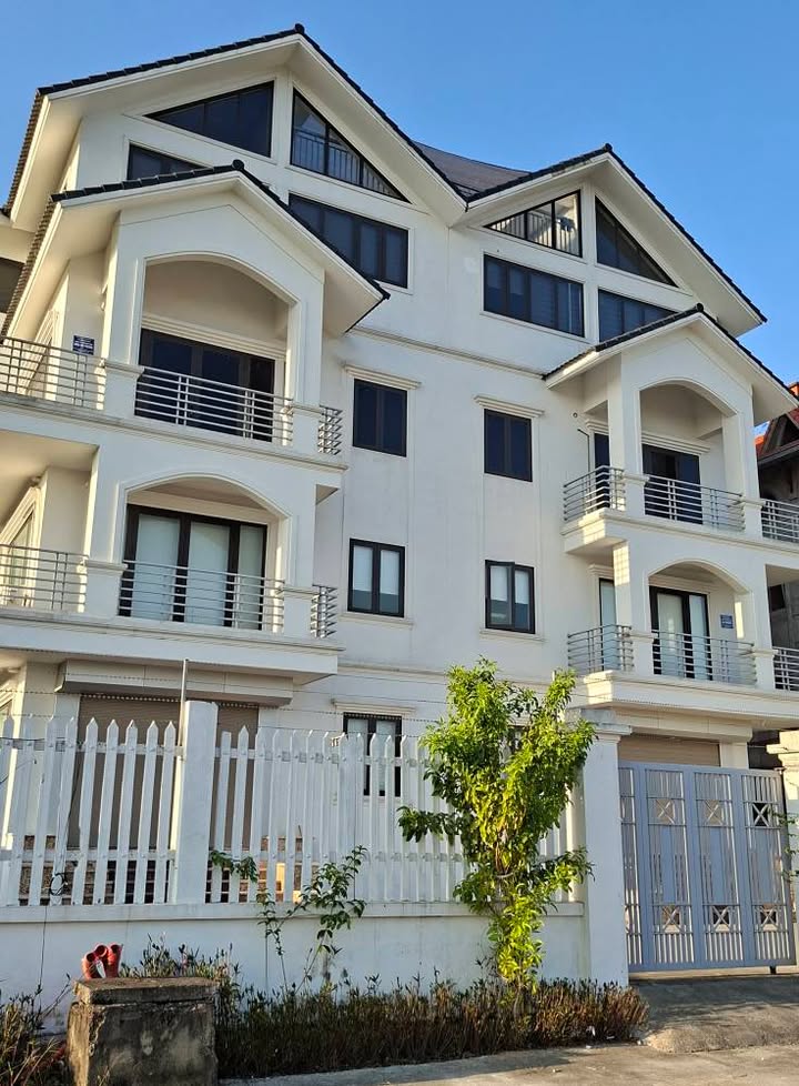 Biệt thự Phương Viên Hoài Đức 287m² giá 43.25 tỷ - Cơ hội đầu tư tuyệt vời!