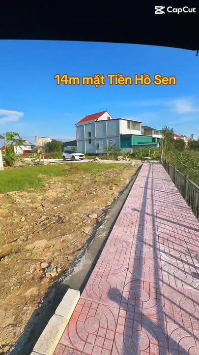 Đất Kim Liên 300m² giá 3 tỷ - View hồ sen triệu đô!