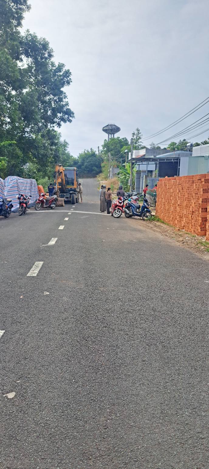 Đất thổ cư mặt tiền đường nhựa Tân Đồng, Đồng Xoài 180m² chỉ 800 triệu - Cơ hội đầu tư tuyệt vời!