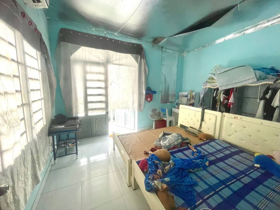 Nhà Mặt Tiền Tân Trung Chánh 96m² giá 5.3 tỷ - Kinh doanh sầm uất ngay trung tâm!