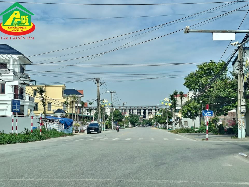 Đất lô góc Ninh Tiến 100m² giá 6 tỷ - Tiềm năng tăng giá cao!