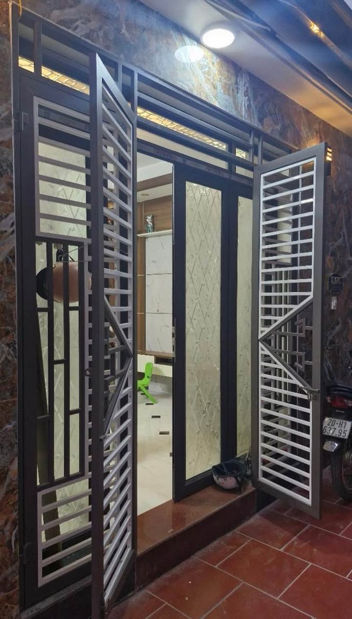 Nhà 5 tầng Dương Nội, Hà Đông 30m² giá 5.6 tỷ - Nhà mới ở ngay, ô tô gửi gần!