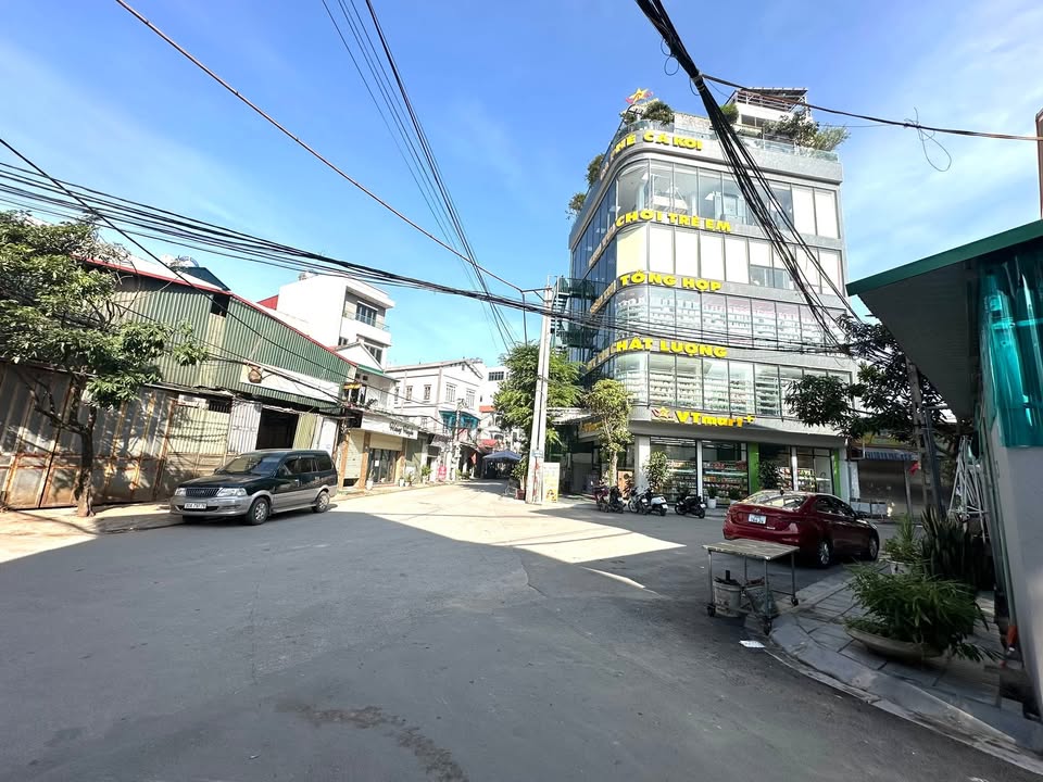 Nhà phố Vĩnh Ngọc 62,5m² giá 8.4 tỷ - Gần trường học các cấp, sổ hồng chính chủ!