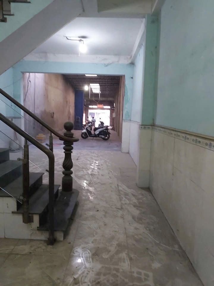 Nhà mặt tiền đường Lê Văn Khương, Hóc Môn 200m² giá 12 triệu - Đầu tư sinh lời ngay!