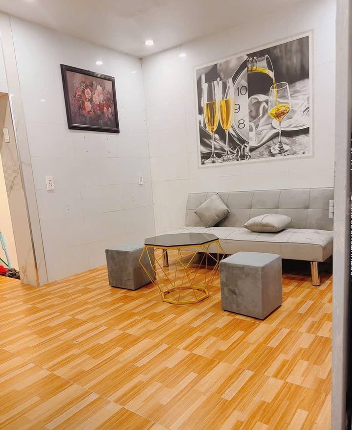 Nhà nhỏ xinh tại Phố Hàng Kênh 20m² giá 1.295 tỷ - Lô góc gần trường, chợ!