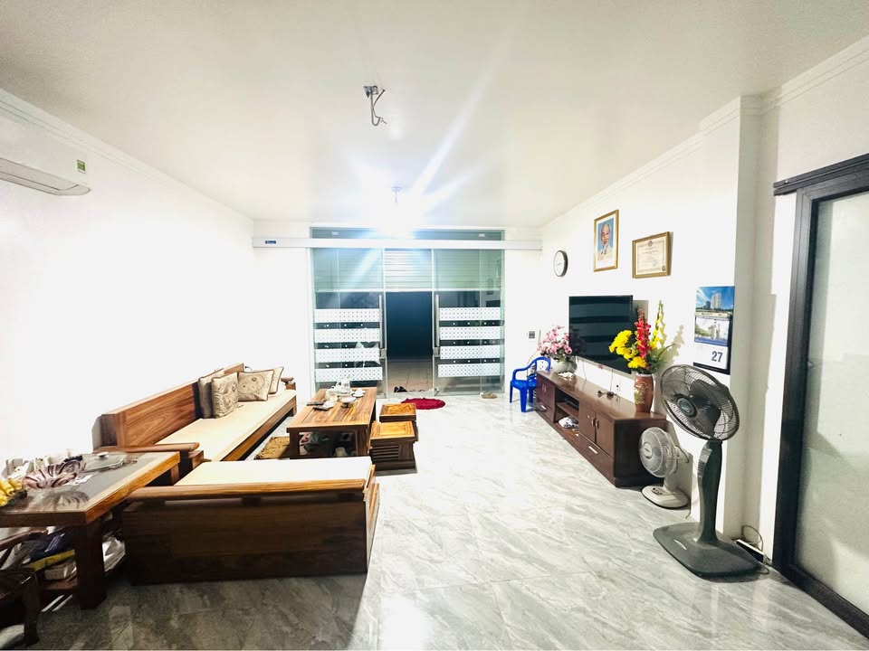 Nhà mặt đường Hòa Nghĩa, Dương Kinh 62m² giá 3.99 tỷ - Vị trí đắc địa kinh doanh!