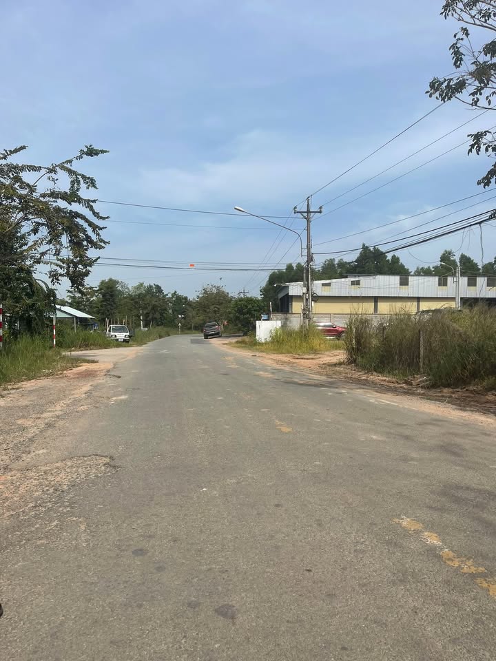 Đất mặt tiền đường DH609 Phú An, Bến Cát 400m² giá 3.3 tỷ - Vị trí đắc địa, cơ hội đầu tư!