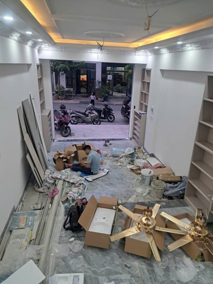 Nhà mới 100% tại KDC Phú Hồng Thịnh 9, 76m² giá 7.5 tỷ - Đầy đủ nội thất, sẵn sàng vào ở!