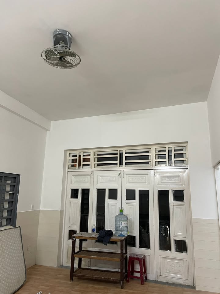 Căn hộ cho thuê 2 phòng ngủ đường Nguyễn Hữu Hào 65m² giá 6 triệu - An ninh yên tĩnh!