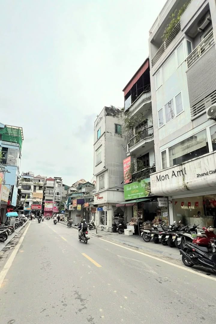 Nhà mặt phố Tạ Quang Bửu 65m² giá thỏa thuận - Kinh doanh sinh lời hiệu quả!