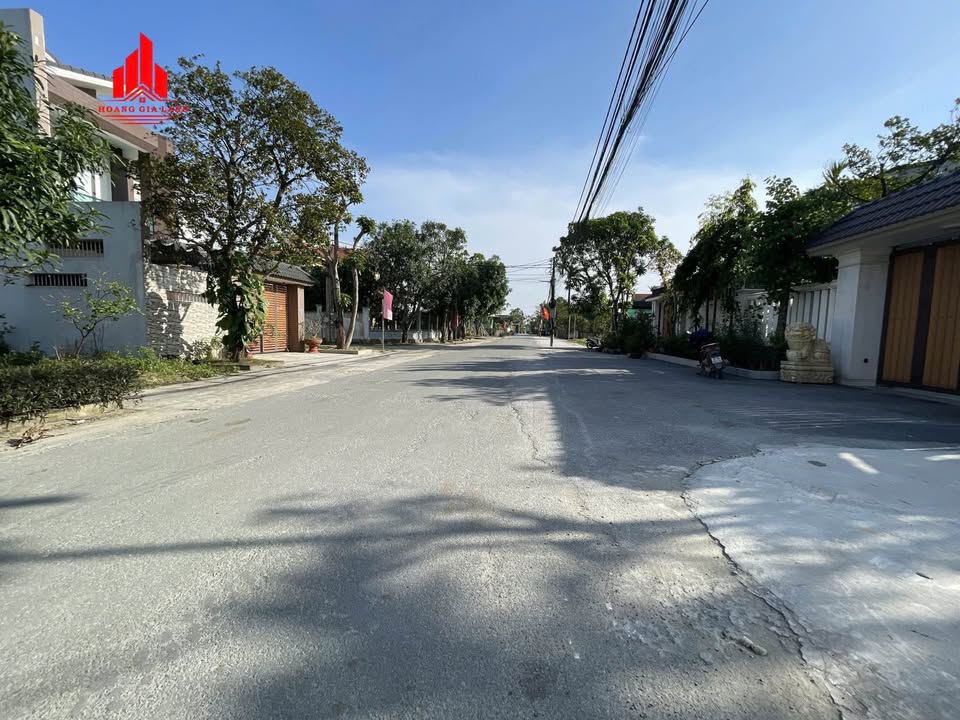 Đất nền Hưng Đông 77.8m² giá chỉ 2xx tỷ - Vị trí hiếm có gần trung tâm!