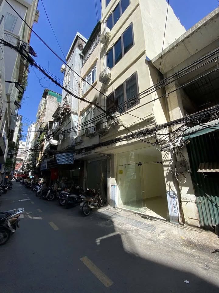 Cửa hàng mặt phố Ô Chợ Dừa 65m² cho thuê - Kinh doanh ngay lập tức!