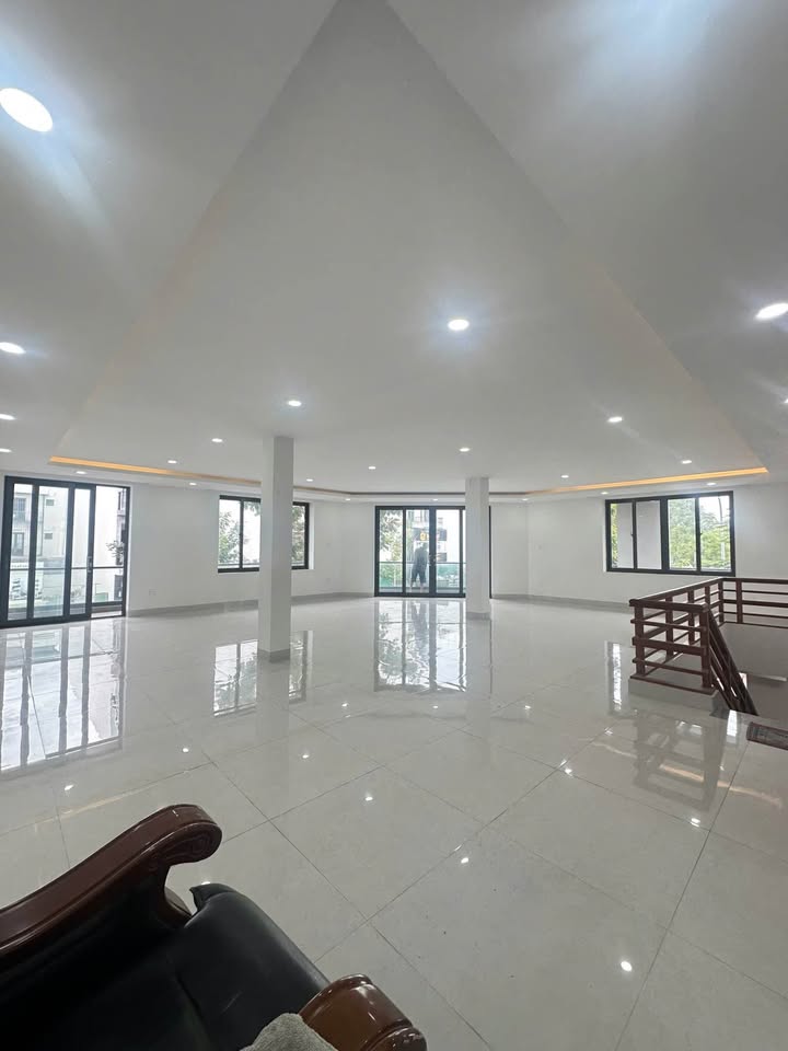 Cho thuê mặt bằng 2 tầng lô góc KĐT Hà Quang 2, 200m² giá 35 triệu - Đầu tư sinh lời ngay!