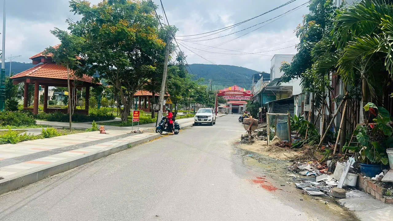 Nhà mặt tiền Thạnh Mỹ Đơn Dương 168m² giá chỉ 2.2 tỷ - Cơ hội đầu tư tuyệt vời!