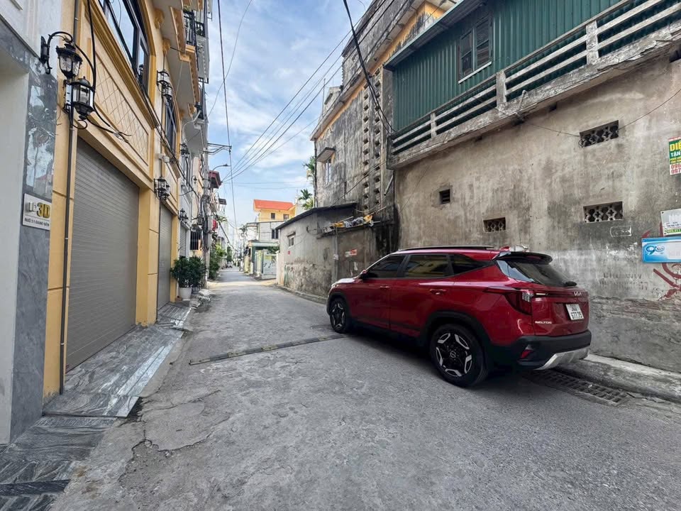 Đất phố Giang Biên Long Biên 74m² - Mặt tiền rộng, ngõ thông xe ô tô tránh