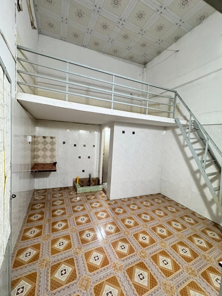 Phòng trọ sinh viên hẻm Trần Hoàng Na Cần Thơ 24m² chỉ 1.6 triệu - Tiện nghi đầy đủ!