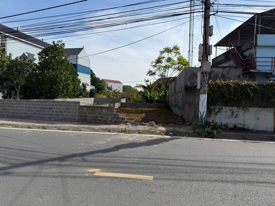 Đất Ninh Phúc 90m² giá 2 tỷ - Mặt đường kinh doanh sầm uất!