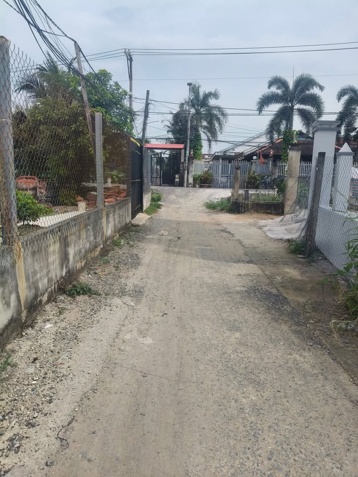 Đất thổ cư Hưng Long, Bình Chánh 85m² giá 2.4 tỷ - Đường xe tải, khu dân cư hiện hữu!