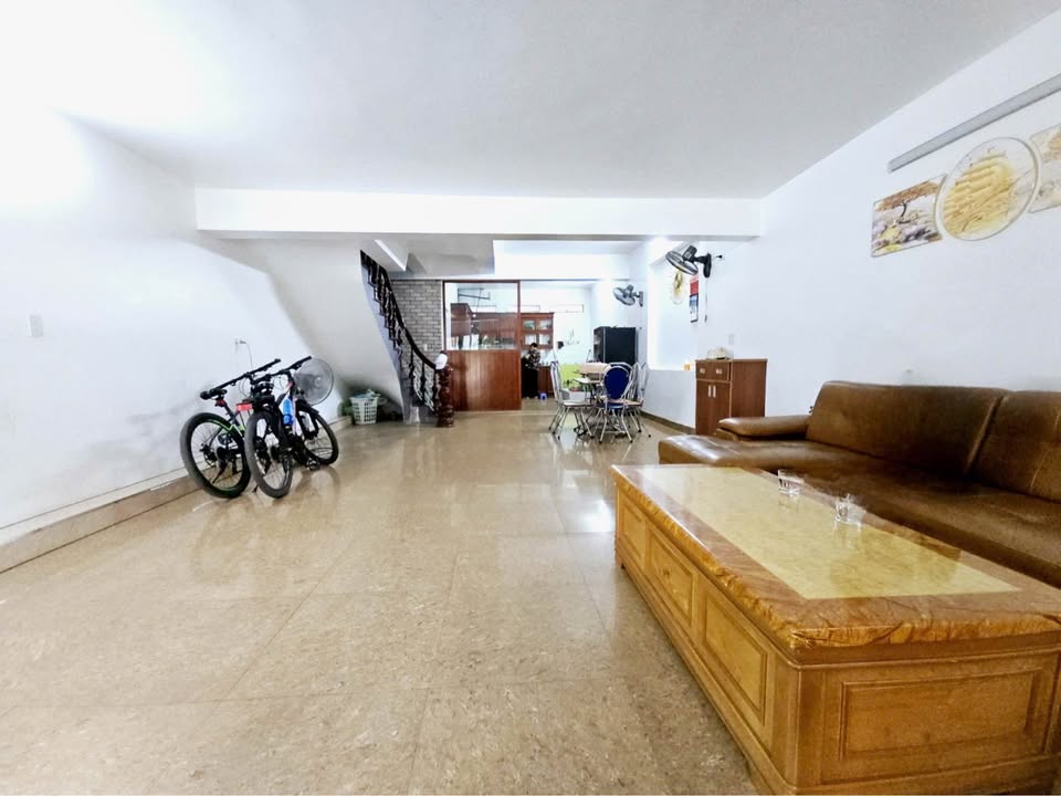 Nhà phố 4 tầng đường Lý Bôn, Cẩm Phả, 89m² - Chính chủ bán gấp!