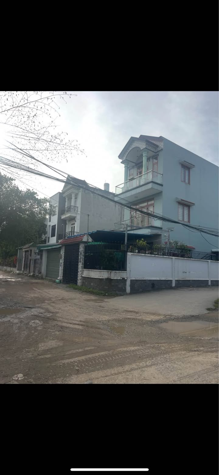 Nhà 3 tầng Phường Bình Chiểu 86m² giá 6 tỷ - Sân ô tô tiện nghi!