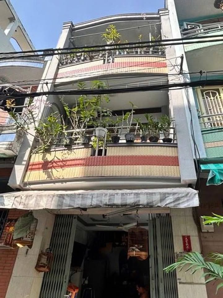 Nhà phố Hàn Hải Nguyên, Quận 11, 35m² giá 7.6 tỷ - Khu dân trí cao, gần chợ