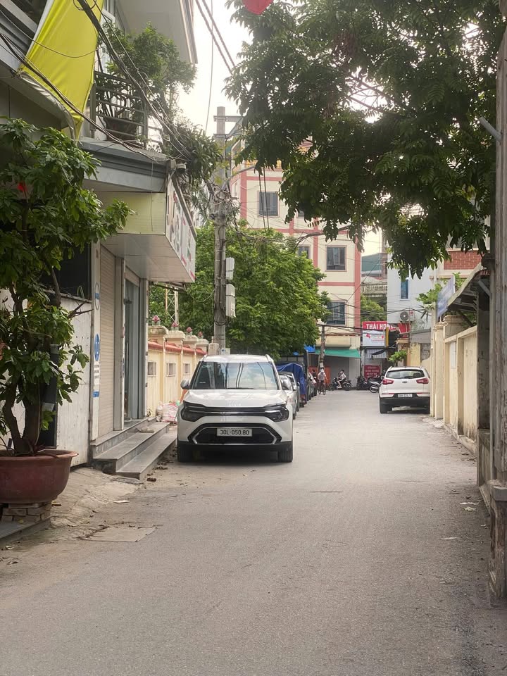 Nhà mặt ngõ Cầu Diễn 37m² giá 6 tỷ - Kinh doanh sầm uất, ô tô vào tận nơi!