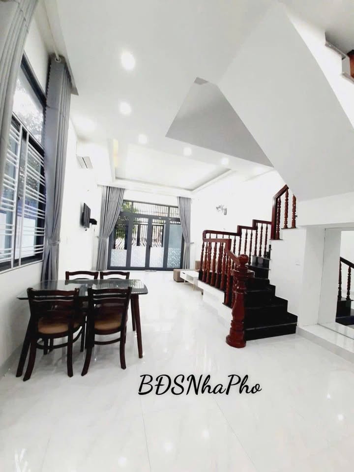 Nhà cho thuê 3 tầng tại Sơn Trà, Đà Nẵng, 70m² giá 20 triệu - Dọn vào ở ngay!