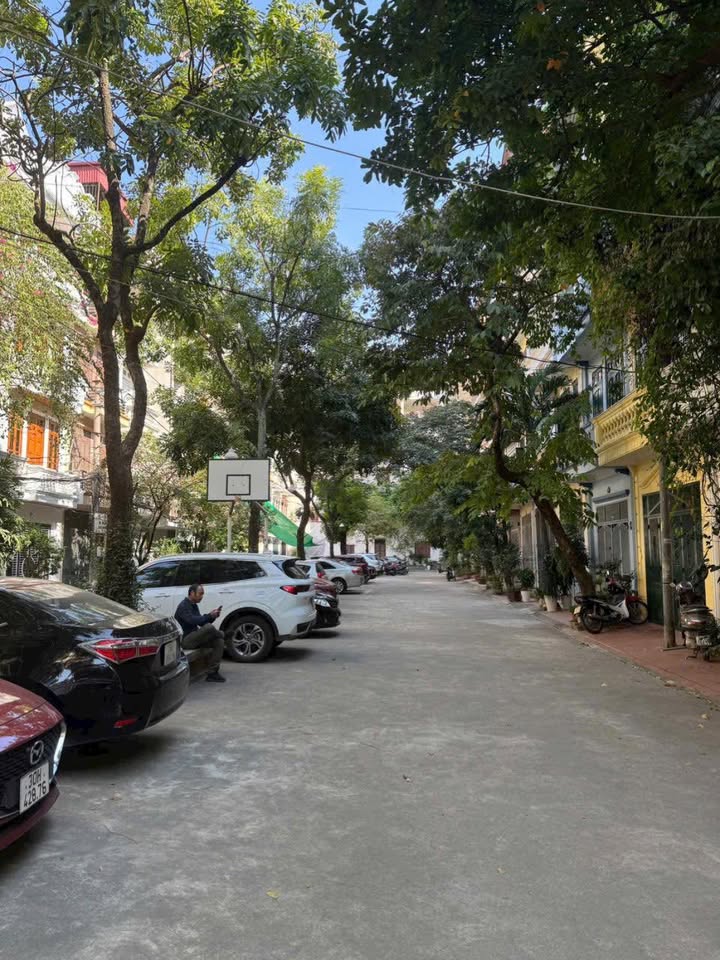 Nhà 4 tầng đường Nguyễn Cảnh Dị, Hoàng Mai 51m² - Vị trí đẹp, ô tô đỗ cửa!