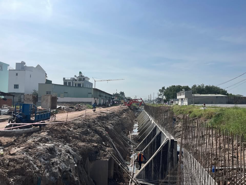 Đất mặt tiền kênh Tiêu Xuân Thới Đông 500m² giá 12.5 tỷ - Cơ hội đầu tư hấp dẫn!