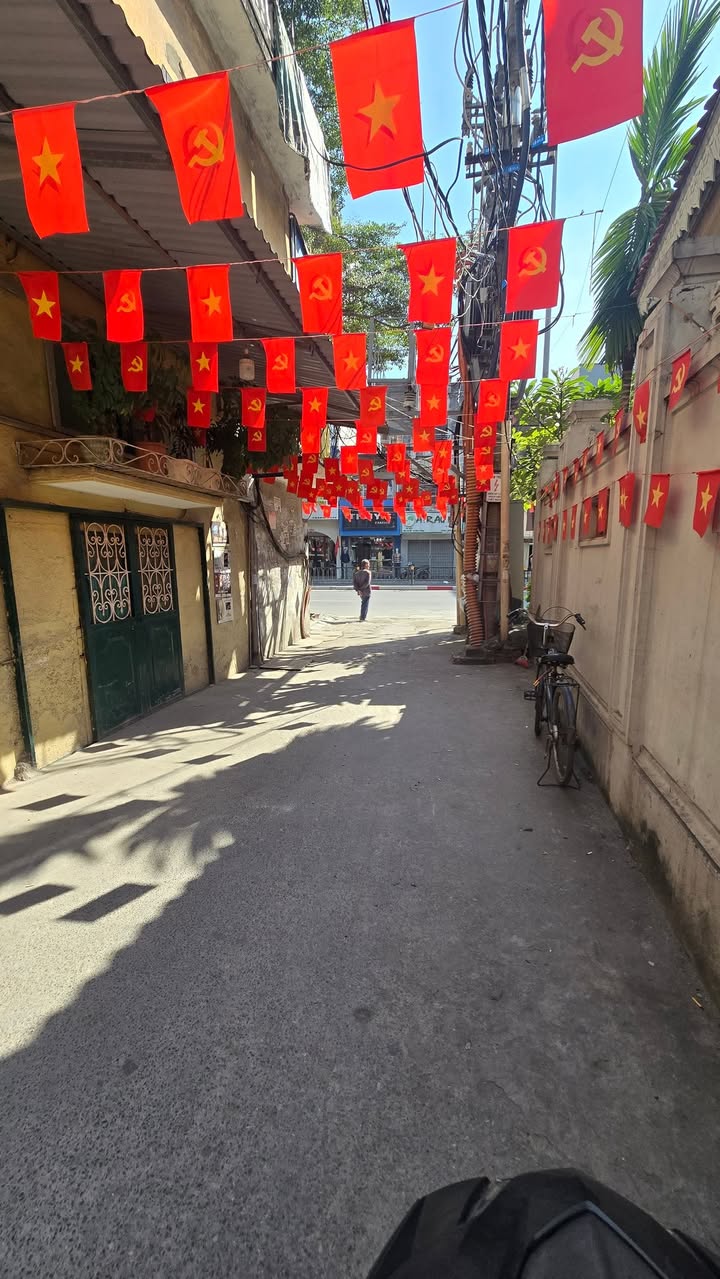 Căn hộ tầng 1 đường Thịnh Hào 30m² giá 2.7 tỷ - Kinh doanh nhỏ, ô tô đỗ cửa!