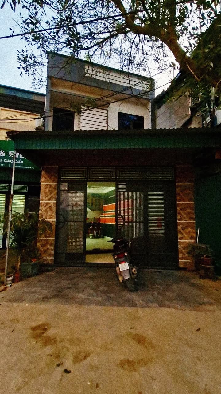 Nhà 2 tầng mặt đường Đại lộ Nam Sông Mã, 172m² giá 5 tỷ - Chính chủ bán gấp!