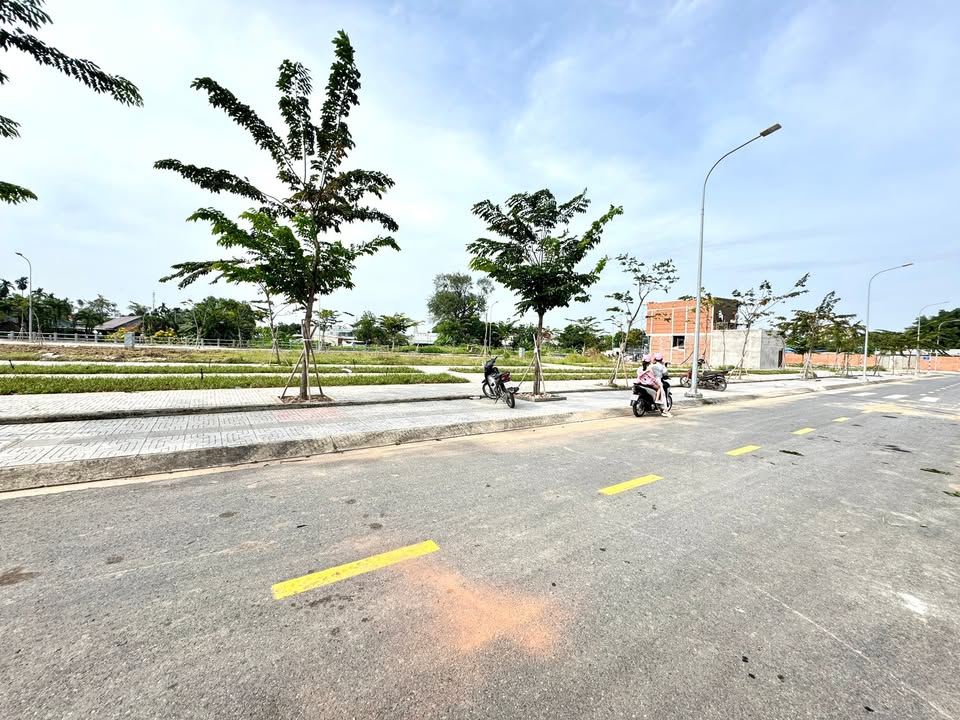 Đất nền Bửu Hòa 85m² giá 2.7 tỷ - Đối diện công viên, cơ hội đầu tư hấp dẫn!