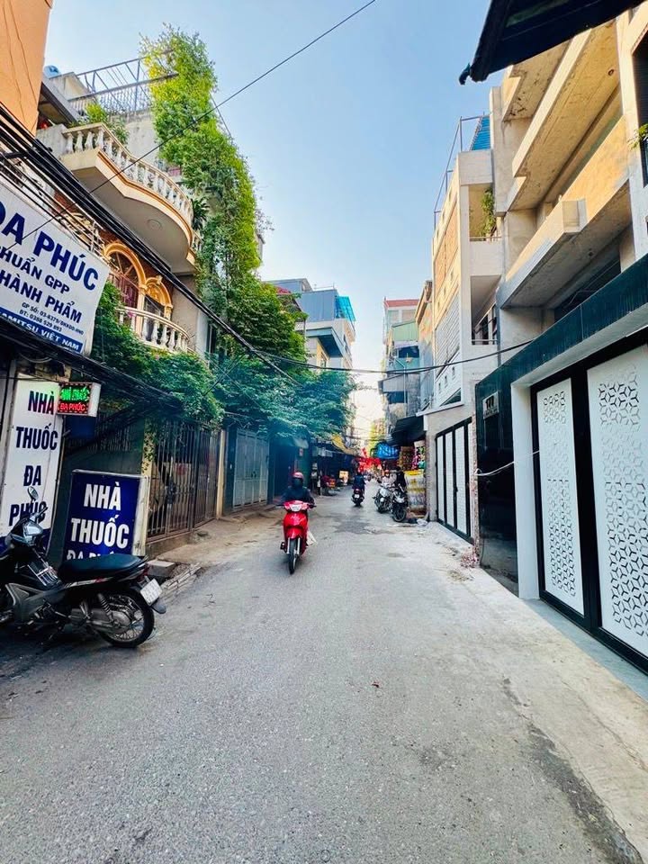 Mặt bằng kinh doanh phố Trần Khát Chân 100m² giá 1 tỷ - Dòng tiền khủng 1 tỷ/năm!