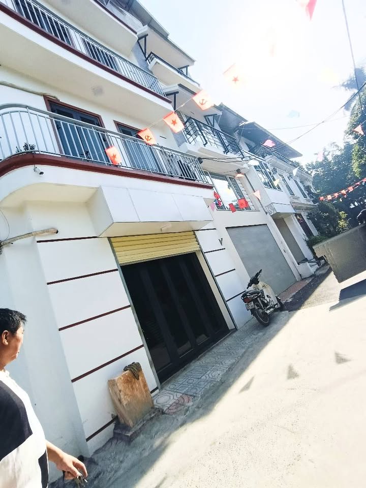 Nhà riêng Ngọc Thụy 41m² giá 6 tỷ - Vị trí đẹp, sẵn sàng vào ở!