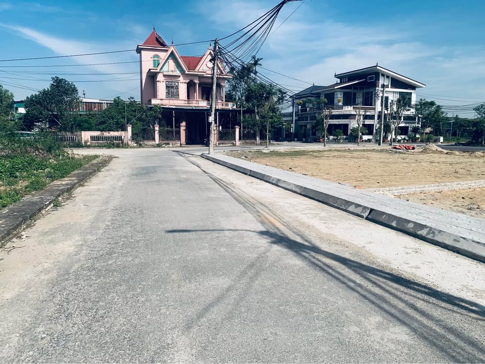 Đất mặt đường Kim Mỹ, Nghi Ân 130m² giá 3.7 tỷ - Đường nhựa 9m, gần sân bay!