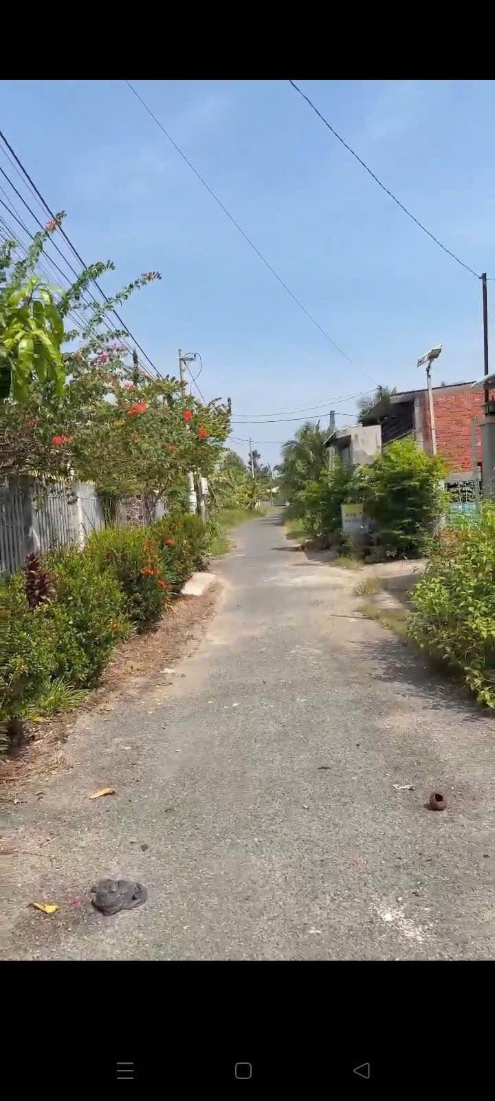 Đất nền mặt tiền xã Hữu Định 94m² giá 590 triệu - Sổ hồng chính chủ, giao dịch ngay!