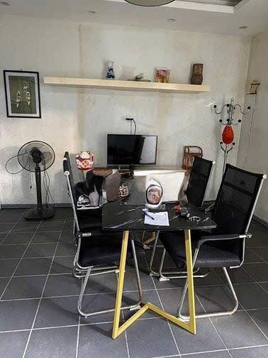 Căn hộ tập thể Bộ Thủy Sản, Ngõ 20 Nguyễn Công Hoan, 50m² - Giá thuê chỉ 10 triệu!