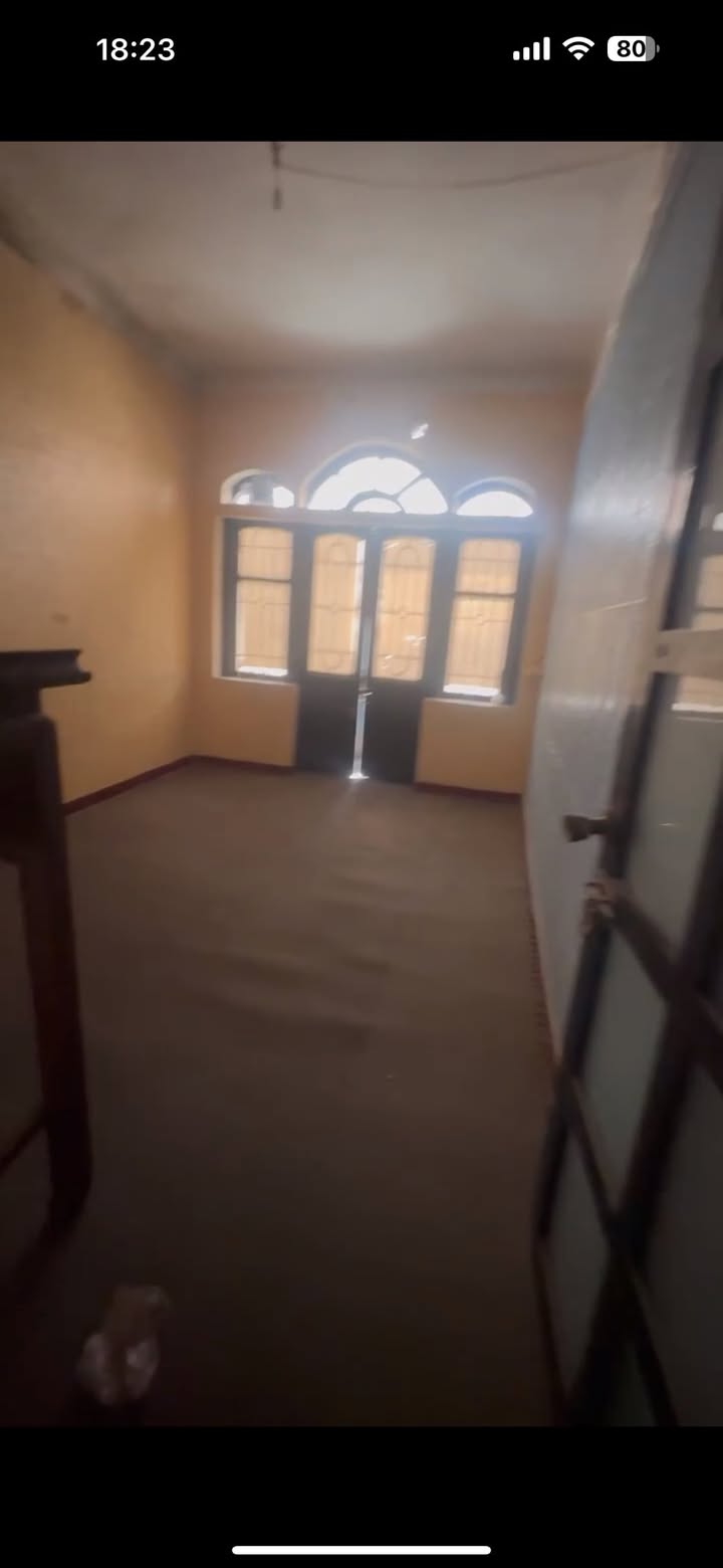 Cho thuê nhà riêng ngõ 117 Thái Hà, Đống Đa - Ô tô đỗ cửa, chỉ 5 triệu/tháng!