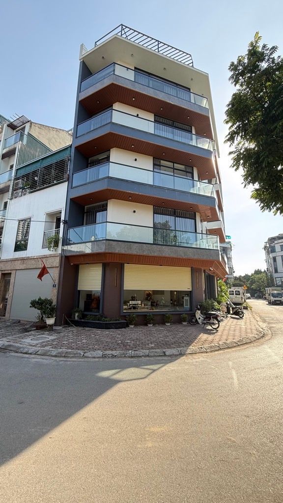 Nhà phố 82m² đường Hoàng Tăng Bí, Bắc Từ Liêm - Vị trí kinh doanh đắc địa!