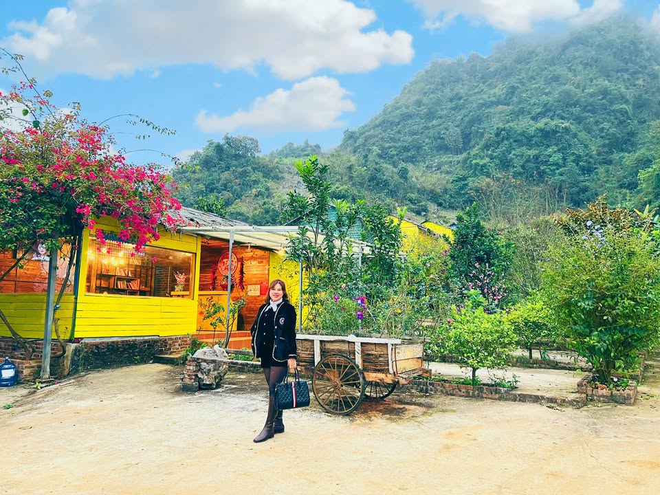 Đất Farm Bản Áng Mộc Châu 3200m² giá 12.8 tỷ - Cơ hội đầu tư hấp dẫn!