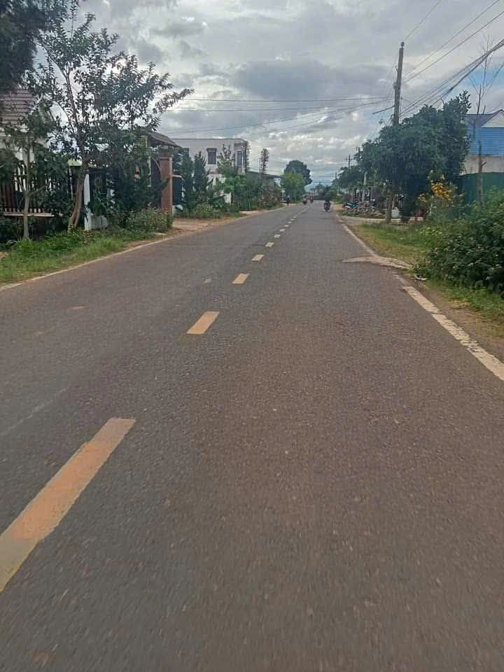 Đất mặt tiền nhựa N'Thol Hạ 600m² giá 2.3 tỷ - Tiềm năng kinh doanh lớn!