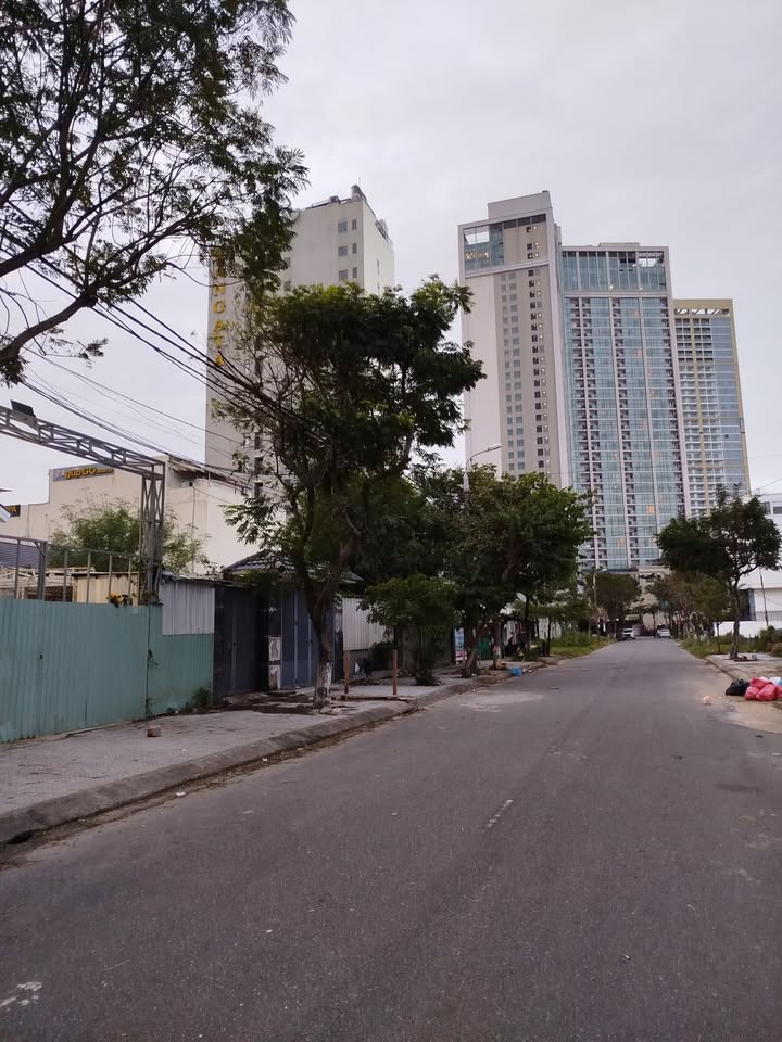 Nhà bán Lương Thế Vinh, Sơn Trà, Đà Nẵng 42m² giá 3.79 tỷ - Kiệt rộng, vị trí đắc địa!