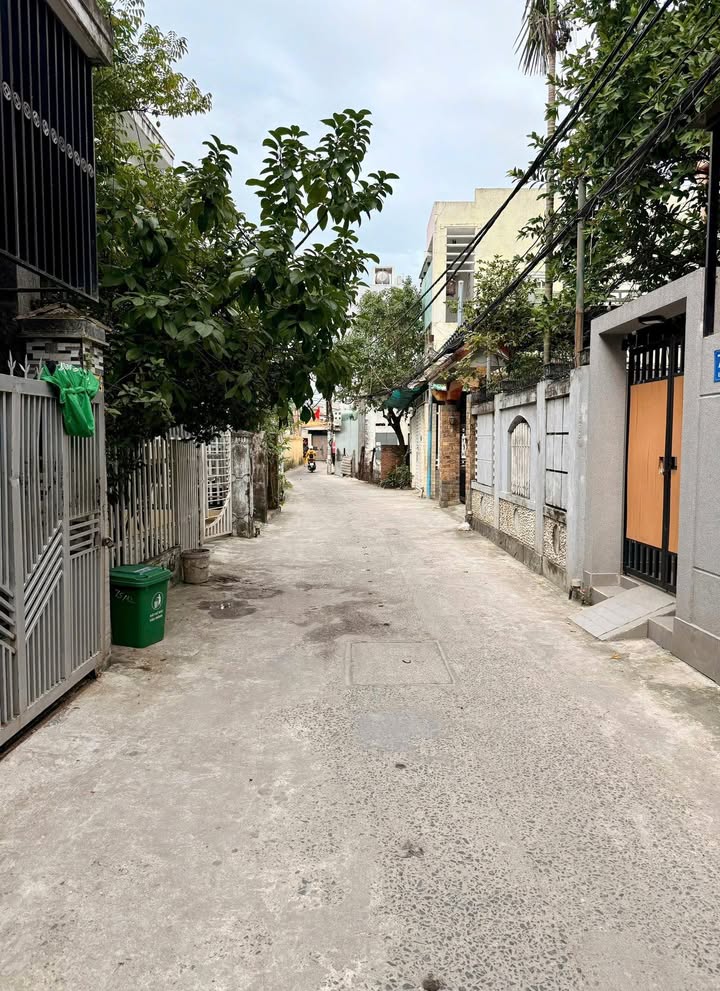 Dãy trọ 6 phòng Hòa Khánh 105m² giá 3.7 tỷ - Thu nhập 10 triệu/tháng!