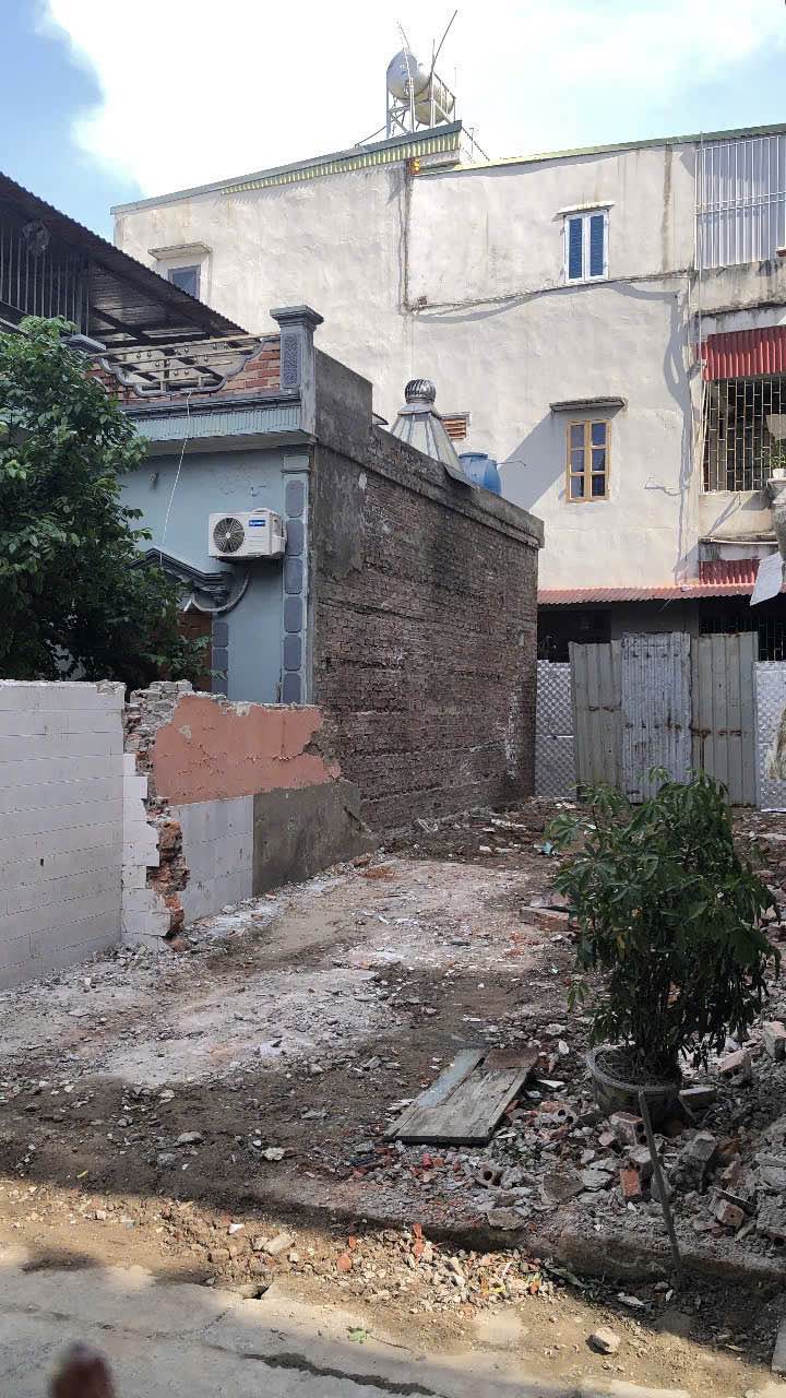 Đất vuông vắn 63.6m² tại Ngõ 549 Lý Thái Tổ, Quang Trung - Giá 2.7 tỷ, bán gấp!