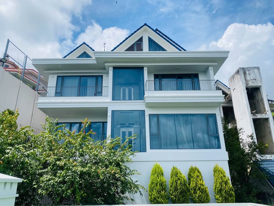 Cặp Villa song sinh Đà Lạt 723m² giá 55 tỷ - Thiết kế tinh tế, view rừng thông tuyệt đẹp!