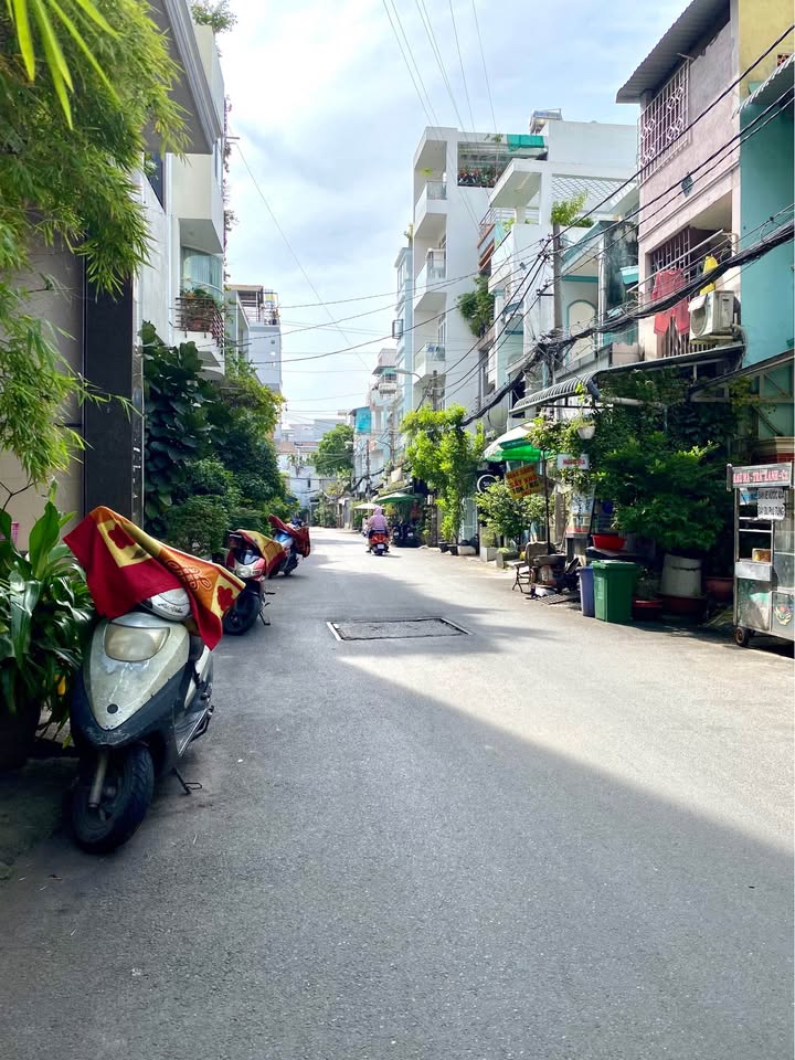 Nhà đẹp 4 tầng Bình Thạnh 40m² giá 8 tỷ - Ô tô cất nhà, nội thất sang trọng!