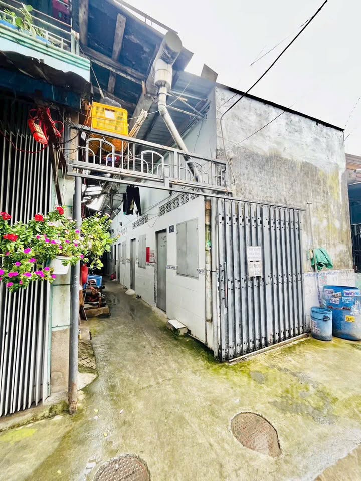 Dãy trọ Nguyễn Đức Thiệu Dĩ An 108m² giá 3 tỷ - Sổ hồng chính chủ, hẻm ô tô!