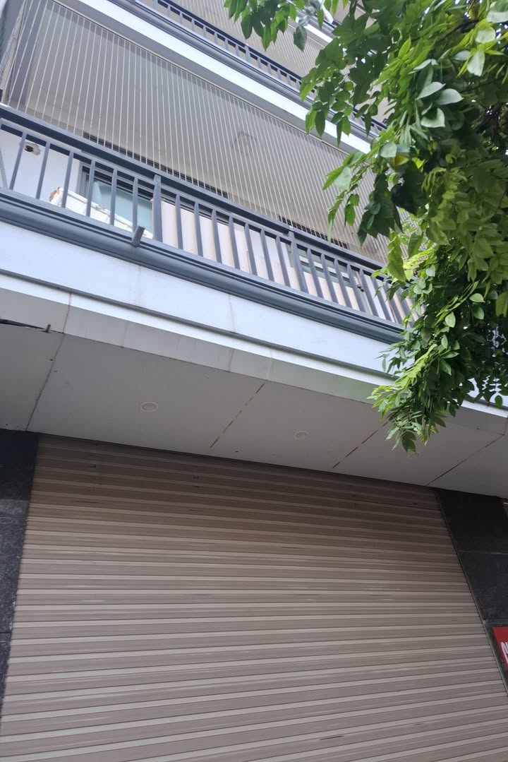 Nhà nguyên căn cho thuê ngõ 2 Phan Bá Vành, Bắc Từ Liêm 45m² giá 12 triệu - Phù hợp cho văn phòng và kinh doanh!