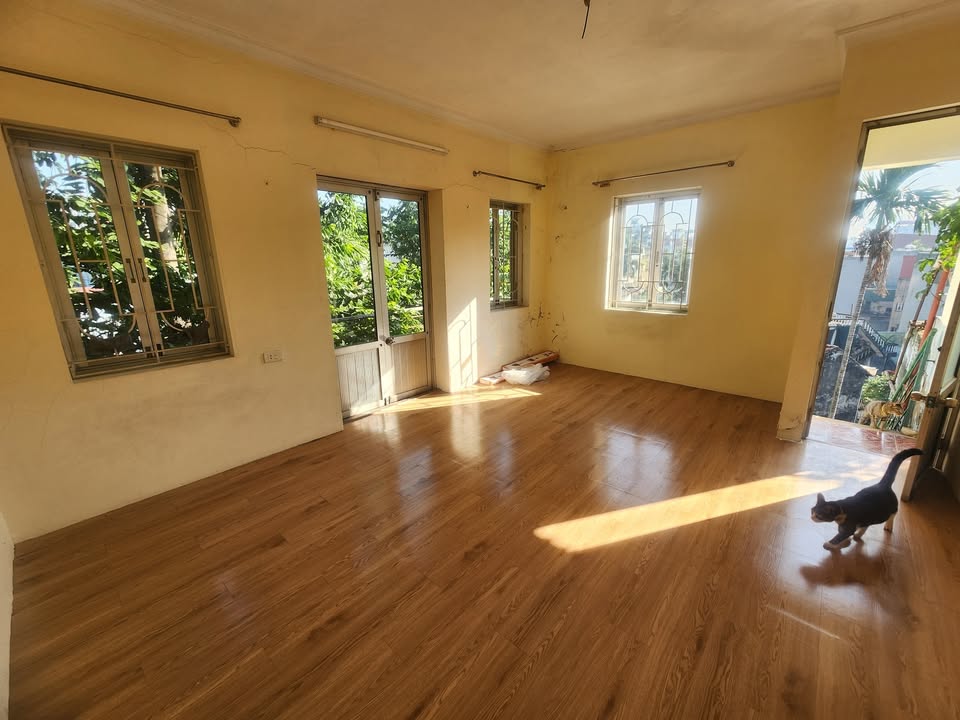 Phòng cho thuê tại Ngõ 194 Đội Cấn, Ba Đình - 120m² giá chỉ 5.5 triệu/tháng - Sẵn sàng vào ở ngay!